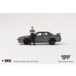 画像4: MINI GT 1/64 Nissan Skyline GT-R (R32) Gunmetal W/ Matsuda Figure Tsugio Matsuda Collection (RHD) (4)