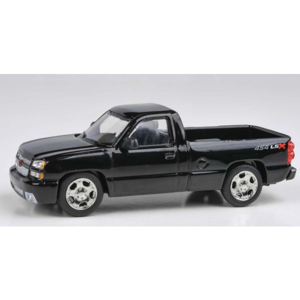 画像1: PARA64 1/64 Chevrolet Silverado Single Cab 2006 Onyx Black (1)