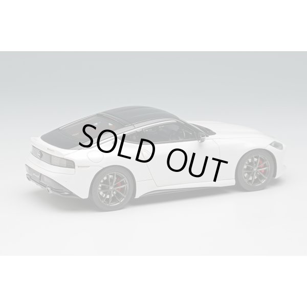 画像4: EIDOLON 1/43 NISSAN Fairlady Z "Version ST" 2025 Brilliant White Pearl/Super Black Limited Edition 50 pcs. (4)