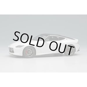 画像: EIDOLON 1/43 NISSAN Fairlady Z "Version ST" 2025 Brilliant White Pearl/Super Black Limited Edition 50 pcs.