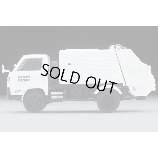 画像4: TOMYTEC 1/64 Limited Vintage NEO Mitsubishi Fuso Canter Cleaning Truck (White) with Figure (4)