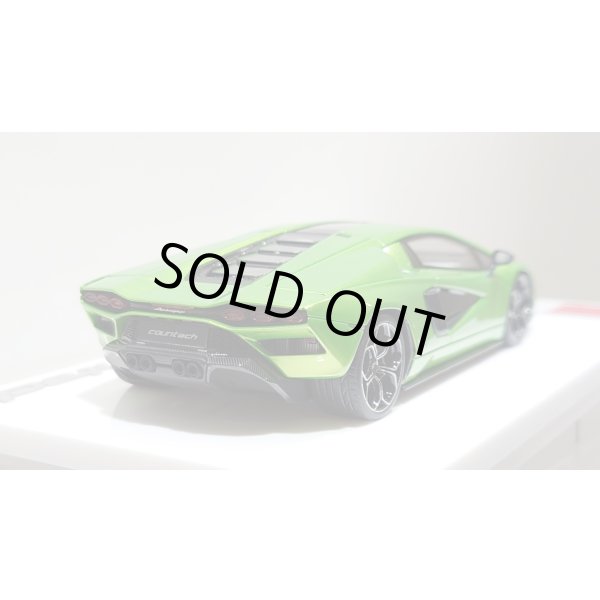 画像10: EIDOLON 1/43 Lamborghini Countach LPI 800-4 2022 Giallo Verde Pearl Limited 35 pcs. (10)