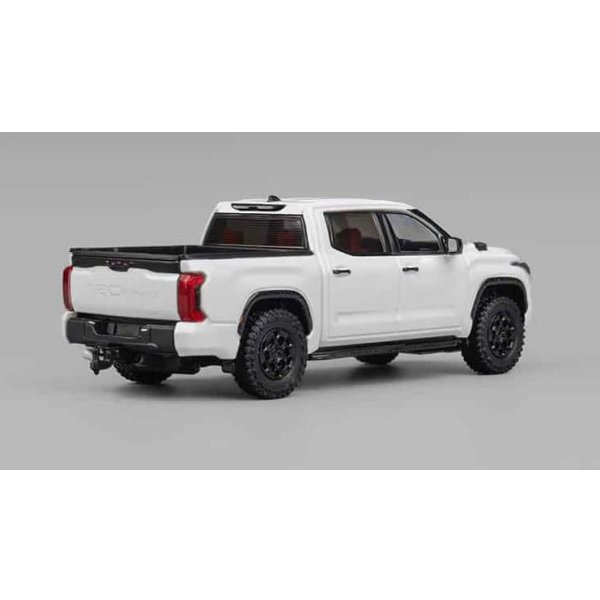 画像2: CM Model 1/64 Toyota Tundra White (2)