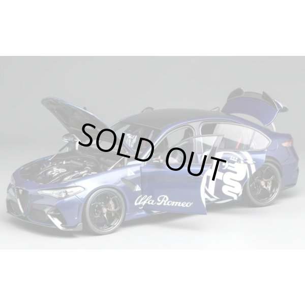 画像2: MOTORHELIX 1/18 Alfa Romeo GTA Misano Blue (2)