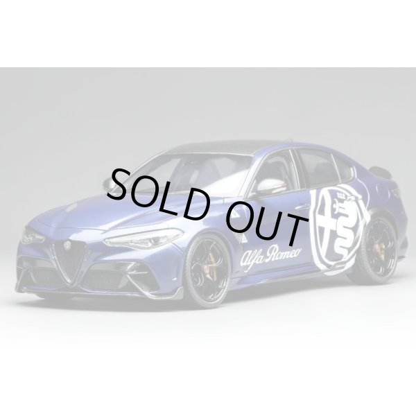 画像3: MOTORHELIX 1/18 Alfa Romeo GTA Misano Blue (3)