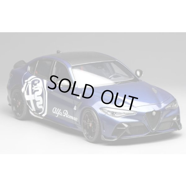 画像4: MOTORHELIX 1/18 Alfa Romeo GTA Misano Blue (4)