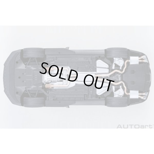 画像8: AUTOart 1/18 Ford Mustang Shelby GT500 (Green with White Stripes) (8)