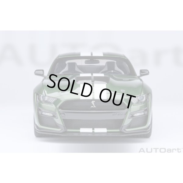 画像5: AUTOart 1/18 Ford Mustang Shelby GT500 (Green with White Stripes) (5)