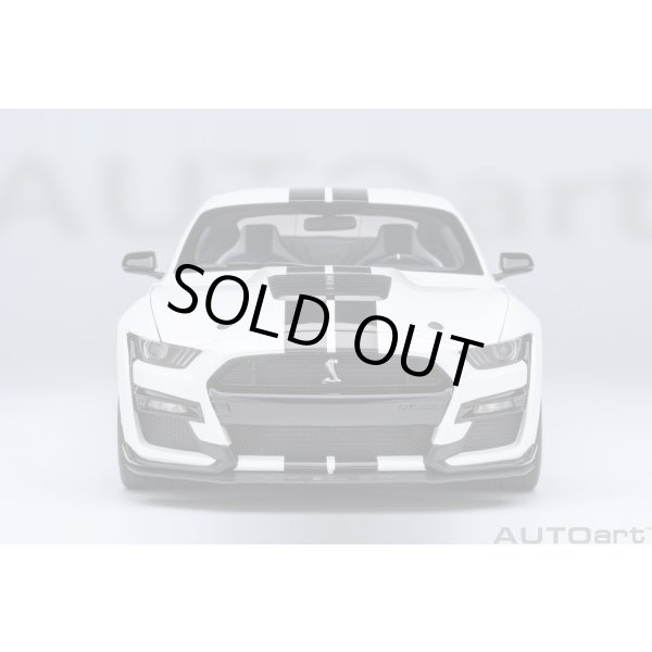 画像5: AUTOart 1/18 Ford Mustang Shelby GT500 (White with Black Stripes) (5)