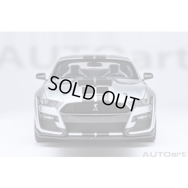 画像5: AUTOart 1/18 Ford Mustang Shelby GT500 (Silver with Black Stripes) (5)
