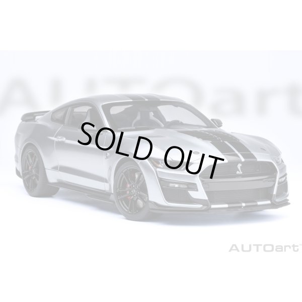 画像16: AUTOart 1/18 Ford Mustang Shelby GT500 (Silver with Black Stripes) (16)