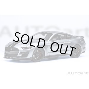画像: AUTOart 1/18 Ford Mustang Shelby GT500 (Silver with Black Stripes)