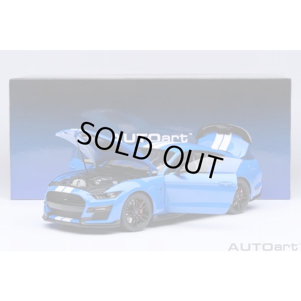 画像21: AUTOart 1/18 Ford Mustang Shelby GT500 (Blue with White Stripes) (21)