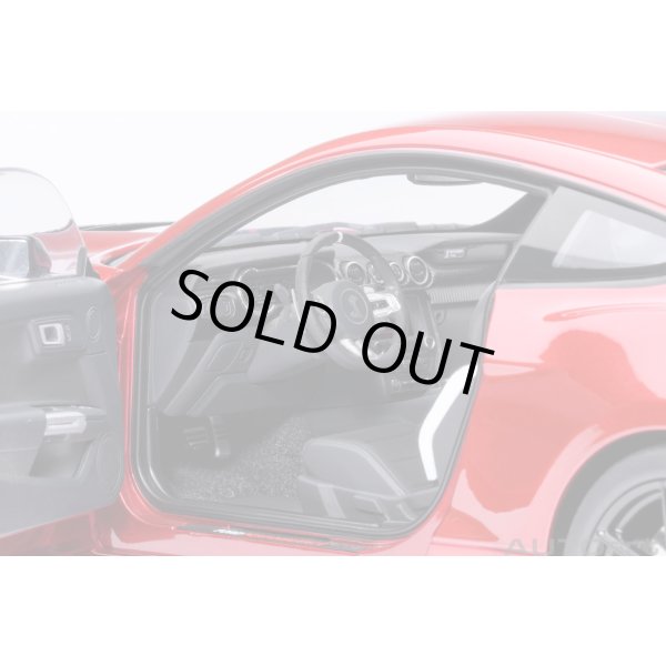画像9: AUTOart 1/18 Ford Mustang Shelby GT500 (Red with Black Stripes) (9)