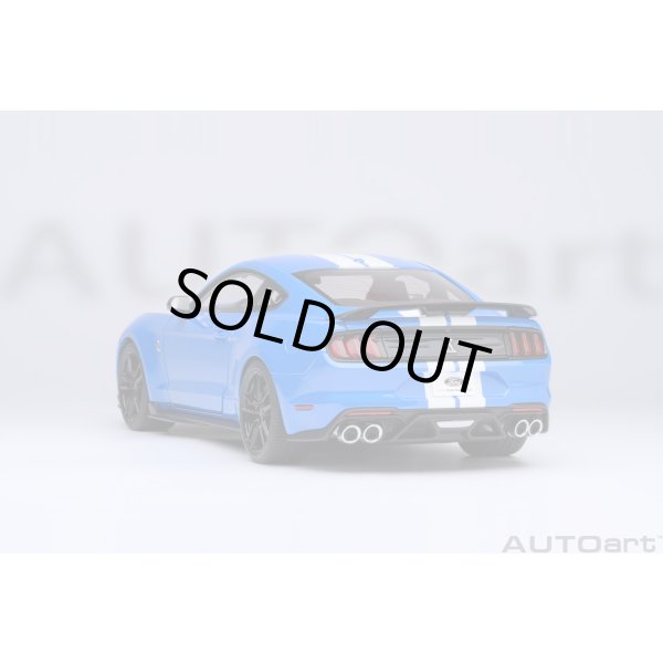 画像20: AUTOart 1/18 Ford Mustang Shelby GT500 (Blue with White Stripes) (20)
