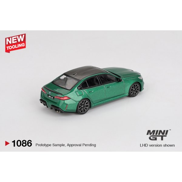 画像2: MINI GT 1/64 BMW M5 (G90) Isle of Man Green Metallic (RHD) (2)