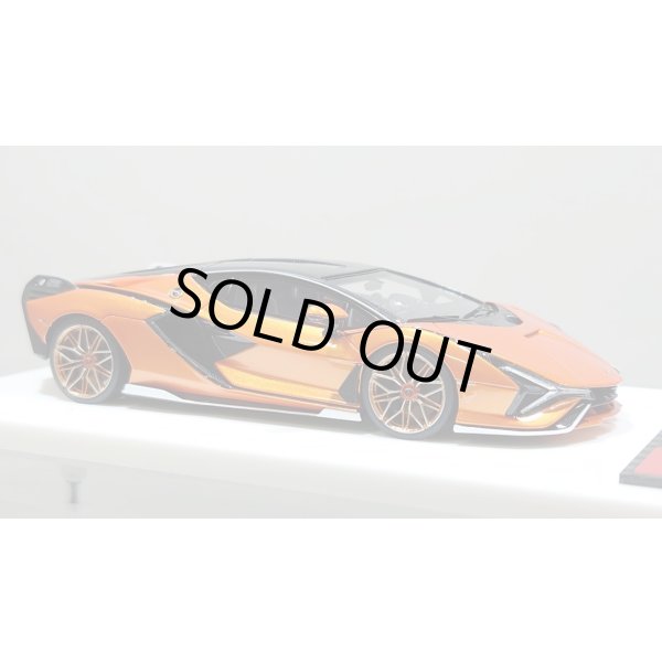 画像5: EIDOLON 1/43 Lamborghini Sian FKP 37 2019 with Stripe Arancio Pearl Limited 33 pcs. (5)