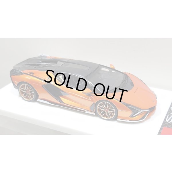 画像11: EIDOLON 1/43 Lamborghini Sian FKP 37 2019 with Stripe Arancio Pearl Limited 33 pcs. (11)