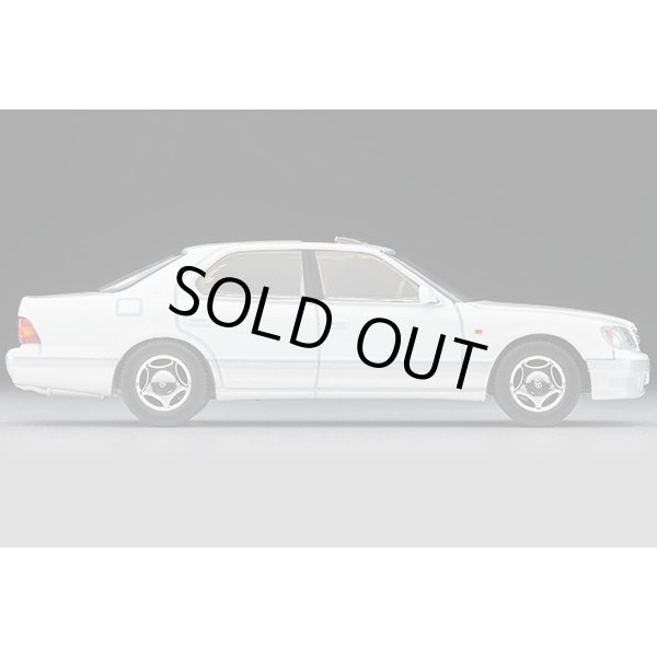 画像4: TOMYTEC 1/64 Limited Vintage NEO Toyota Celsior C Spec F Package (Pearl White/Silver) 1997 (4)