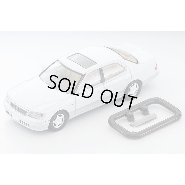 画像9: TOMYTEC 1/64 Limited Vintage NEO Toyota Celsior C Spec F Package (Pearl White/Silver) 1997 (9)