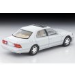 画像2: TOMYTEC 1/64 Limited Vintage NEO Toyota Celsior C Spec F Package (Pearl White/Silver) 1997 (2)