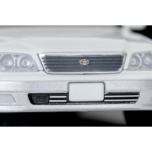 画像8: TOMYTEC 1/64 Limited Vintage NEO Toyota Celsior C Spec F Package (Pearl White/Silver) 1997 (8)