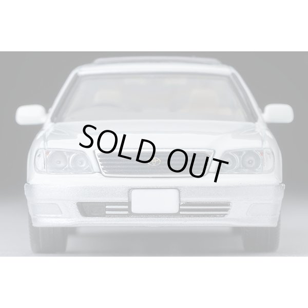 画像5: TOMYTEC 1/64 Limited Vintage NEO Toyota Celsior C Spec F Package (Pearl White/Silver) 1997 (5)