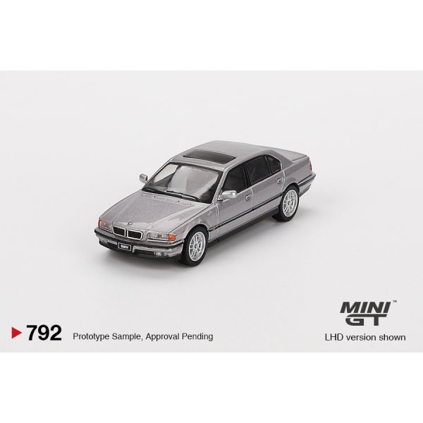 画像2: MINI GT 1/64 BMW 750IL Aspen Silver Metallic (RHD) (2)