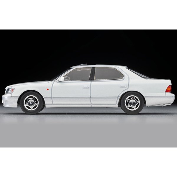画像3: TOMYTEC 1/64 Limited Vintage NEO Toyota Celsior C Spec F Package (Pearl White/Silver) 1997 (3)