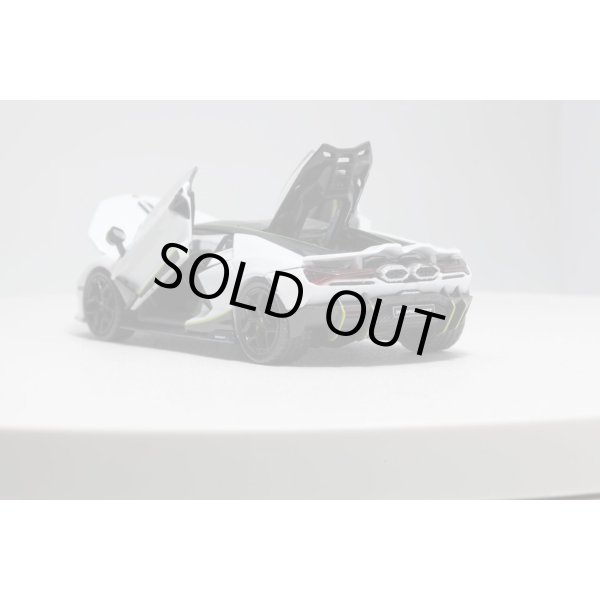 画像8: HUNG HING TOYS 1/64 Lamborghini Revuelto Arena White (8)