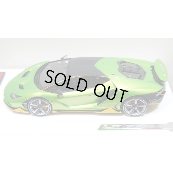 画像4: EIDOLON 1/43 Lamborghini Centenario LP770-4 2016 Rear Wing up Giallo Verde Pearl Limited 32 pcs. (4)