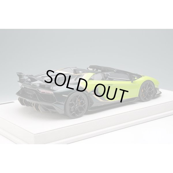 画像4: EIDOLON 1/18 Lamborghini Aventador SVJ Roadster 2020 Ad Personam 2-tone paint Verde Scandal / Verde Hydra Limited 70 pcs. (4)