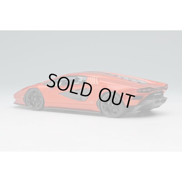 画像3: EIDOLON COLLECTION 1/43 Lamborghini Countach LPI 800-4 2022 Arancio Bluchert Limited 60 pcs. (3)