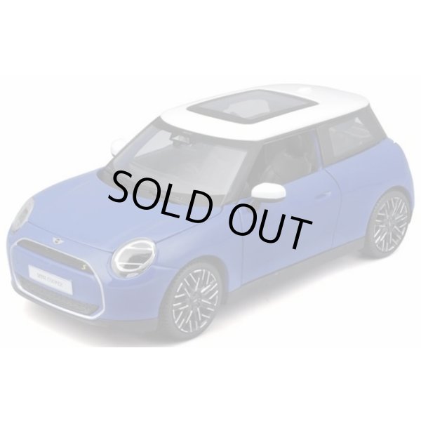 画像1: Maisto 1/24 Mini Cooper SE (JO1) Blue/White (1)