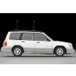 画像5: TOMYTEC 1/64 Limited Vintage NEO Subaru Forester Custom Version (White/Silver) with Kayak and Figure (5)