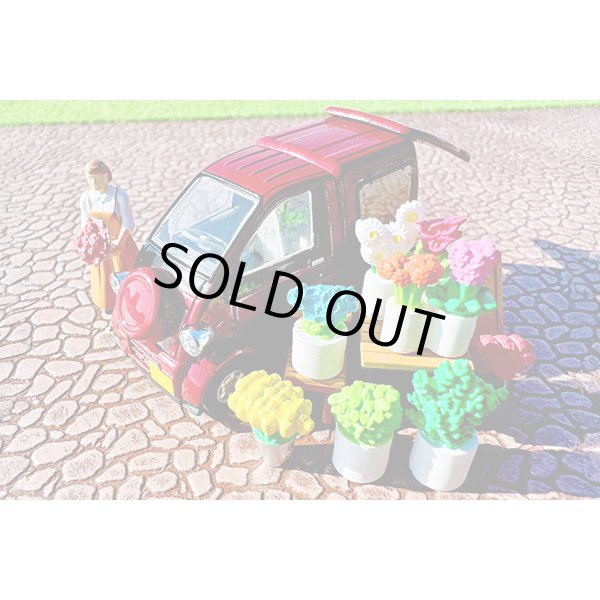 画像9: TOMYTEC 1/64 Diorama Collection #CarSnap 17b Flower Shop 2 (with Daihatsu Midget II Cargo) (9)