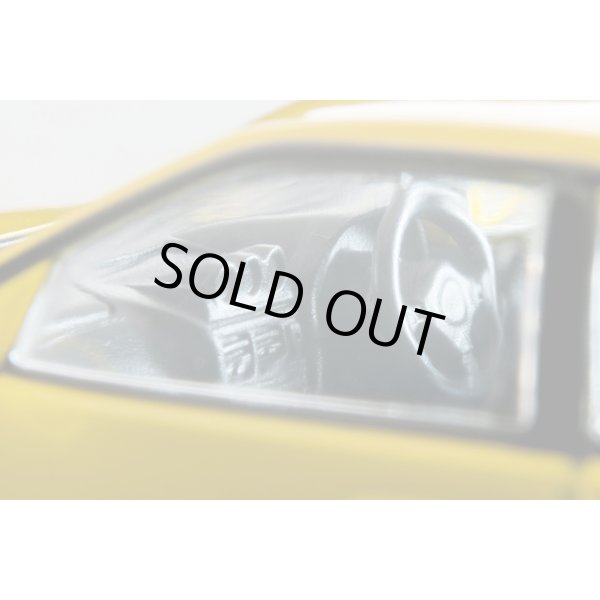 画像8: TOMYTEC 1/64 Limited Vintage NEO Nissan Skyline 2-Door Sports Coupe 25GT TURBO with Optional Parts (Yellow) 1998 (8)
