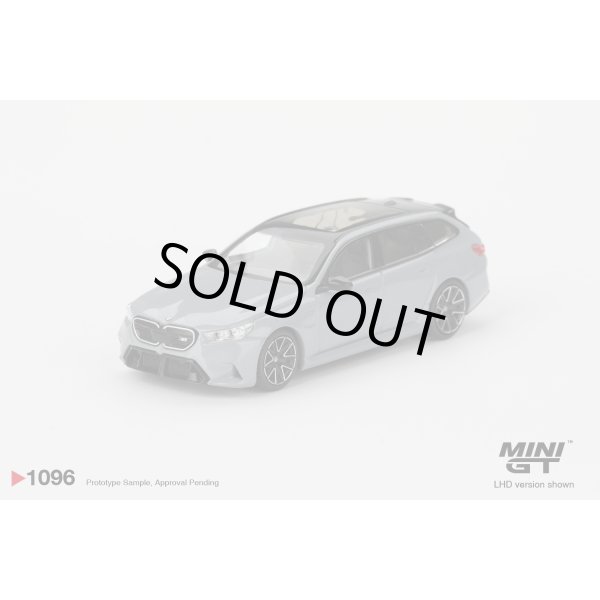 画像2: MINI GT 1/64 BMW M5 Touring (G99) Brooklyn Gray Metallic (LHD) (2)