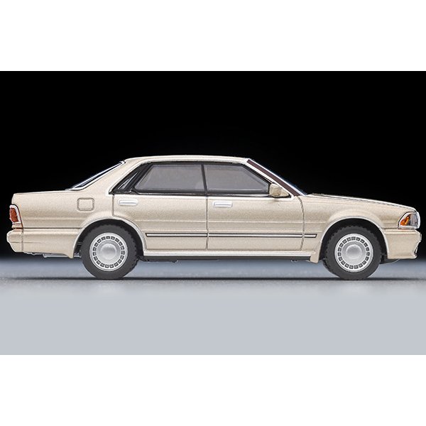 画像4: TOMYTEC 1/64 Limited Vintage NEO Nissan Cedric HT V20 Twin Cam Turbo Gran Turismo SV (Yellowish Silver) 1989 (4)