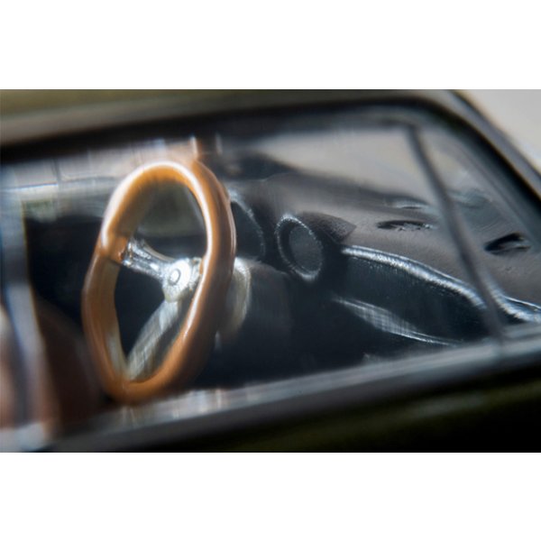 画像9: TOMYTEC 1/64 Limited Vintage Alfa Romeo 1750 GTV (Olive Green Metallic) (9)