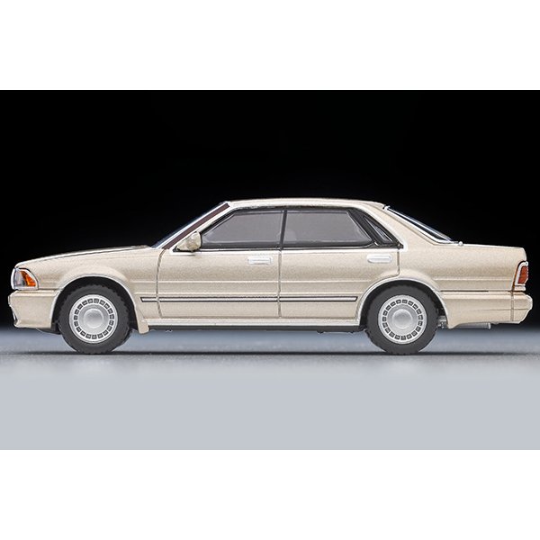 画像3: TOMYTEC 1/64 Limited Vintage NEO Nissan Cedric HT V20 Twin Cam Turbo Gran Turismo SV (Yellowish Silver) 1989 (3)