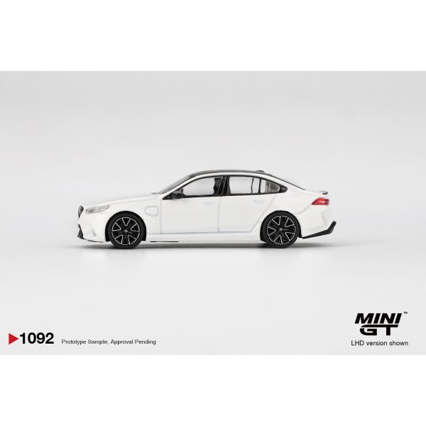 画像4: MINI GT 1/64 BMW M5 Alpine White (RHD) (4)