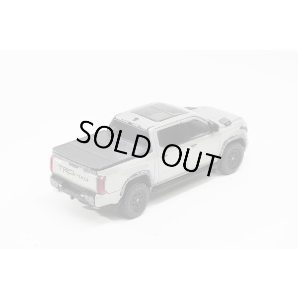 画像2: GCD 1/64 Toyota Tundra TRD PRO - (LHD) - Silver (2)