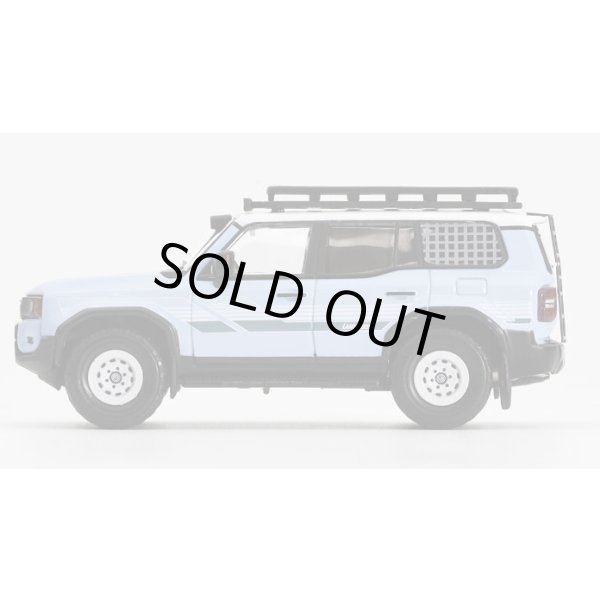 画像4: GCD 1/64 Toyota Land Cruiser Prado 250 - (LHD) - Light Blue (4)