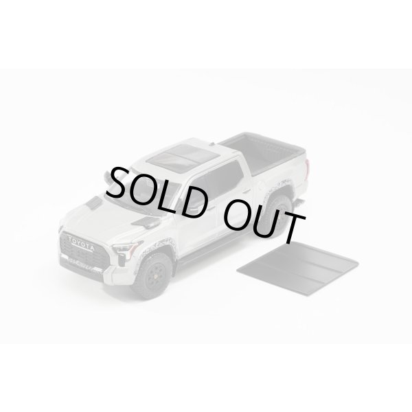 画像1: GCD 1/64 Toyota Tundra TRD PRO - (LHD) - Silver (1)