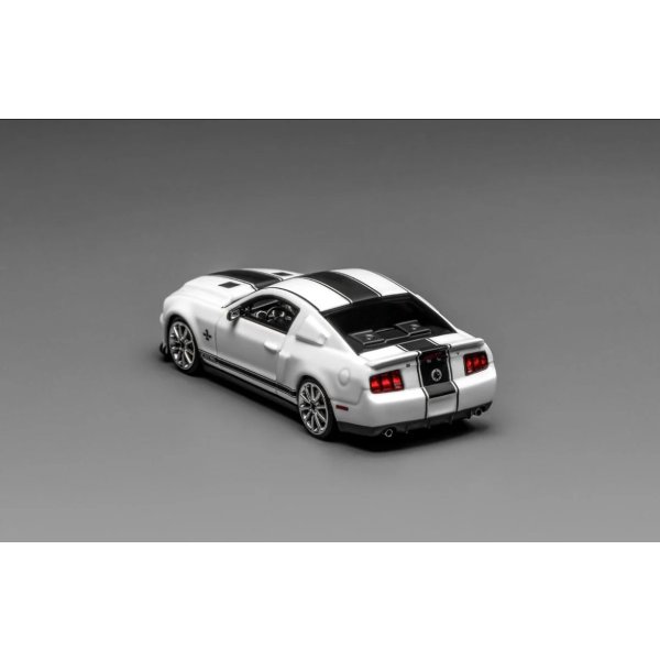 画像4: MOTORHELIX 1/64 Ford Mustang Shelby GT500 Super Snake 2007 Performance White (4)