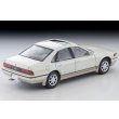 画像2: TOMYTEC 1/64 Limited Vintage NEO Nissan Cefiro Townride SV (White / Beige) 1991 (2)