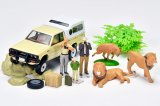 画像: TOMYTEC 1/64 "Kaiyodo (海洋堂)" x "Tomica Limited Vintage" Diorama Collection 64 #Car Snap 32a Safari 4 (with Nissan Truck 4x4 King Cab)