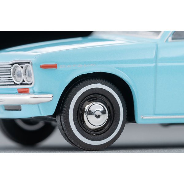 画像7: TOMYTEC 1/64 Limited Vintage Datsun 510 2-Door Sedan North American Specification (Light Blue) 1969 (7)