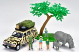 画像: TOMYTEC 1/64 "Kaiyodo (海洋堂)" x "Tomica Limited Vintage" Diorama Collection 64 #Car Snap 31a Safari 3 (with Toyota Land Cruiser 60)